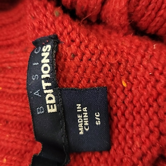 Long Sleeve Sweater With Cable Pattern on Front - Picture 8 of 9